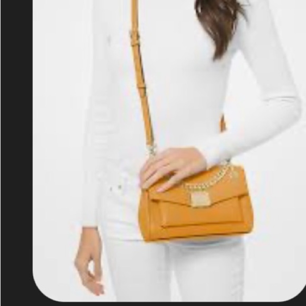 Michael Kors Cream Shoulder Bag with Gold Chain